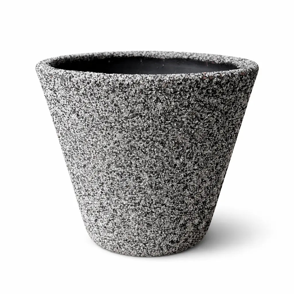 Macetero Cónico de Arcilla con Recubrimiento Natural de 30x30 cm| Escoria de Cobre, Cuarzo Blanco, Piedras, Arena de Playa y Cáscara de Nuez